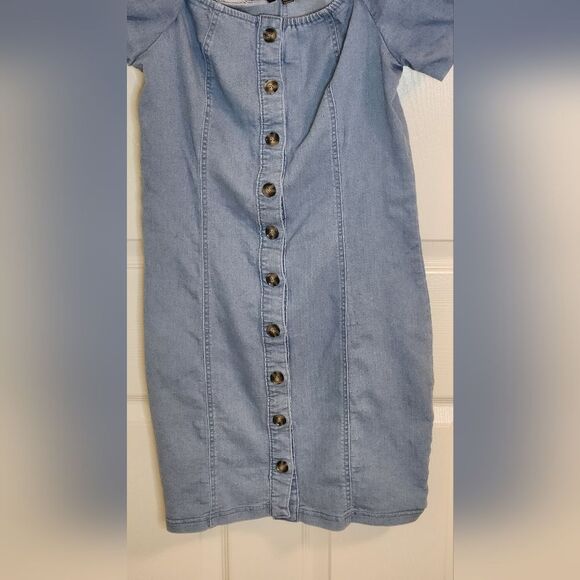 Blushe L  Boho OffShoulder Puff Sleeve Button Front Bodycon MiniDress LightDenim - Picture 5 of 11